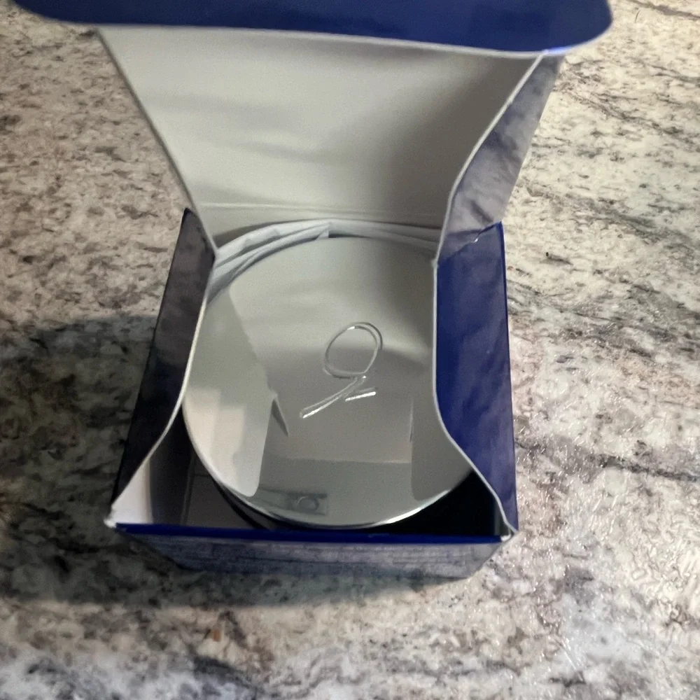 ZO Skin Health Exfoliating Polish - Blue and Silver - Picture 6 of 6